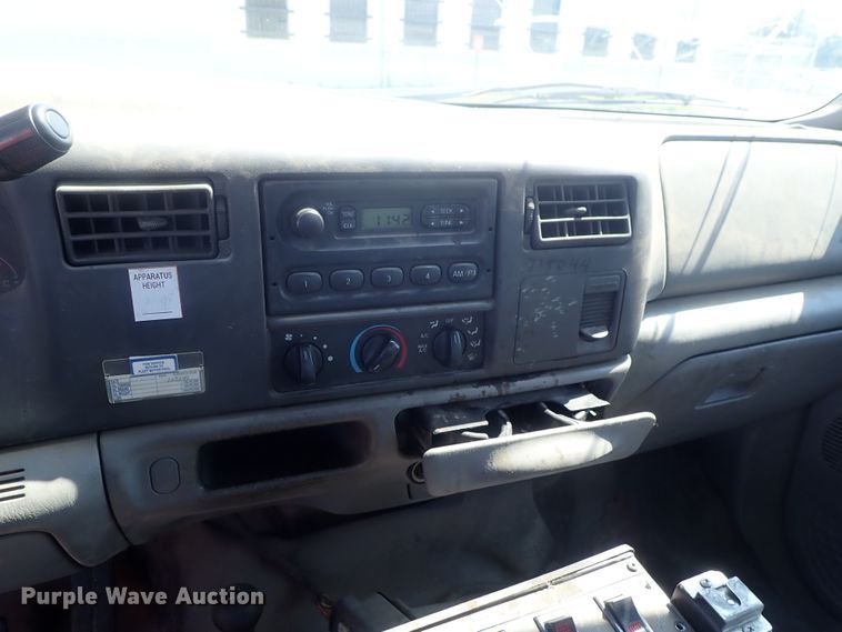 image for item DC1440 2004 Ford F550  Crew Cab utility truck