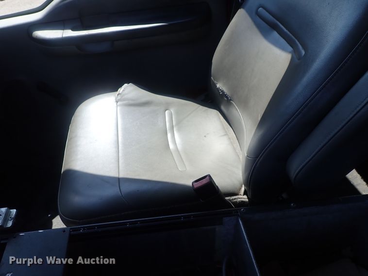 image for item DC1440 2004 Ford F550  Crew Cab utility truck