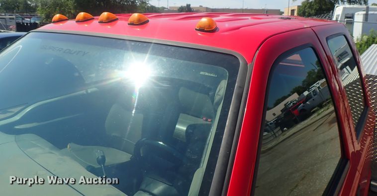 image for item DC1440 2004 Ford F550  Crew Cab utility truck