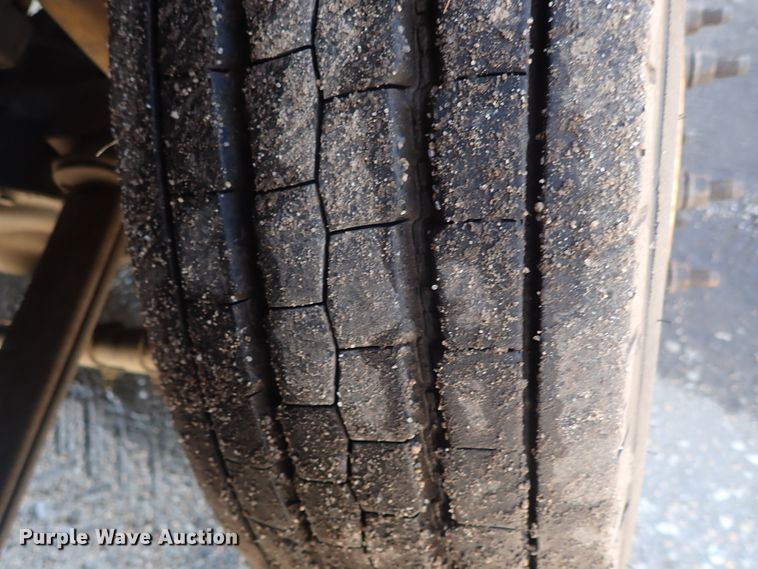 image for item DC1440 2004 Ford F550  Crew Cab utility truck