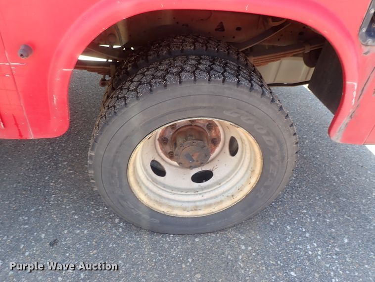 image for item DC1440 2004 Ford F550  Crew Cab utility truck