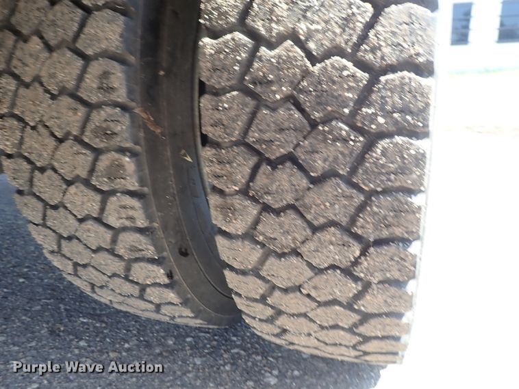 image for item DC1440 2004 Ford F550  Crew Cab utility truck