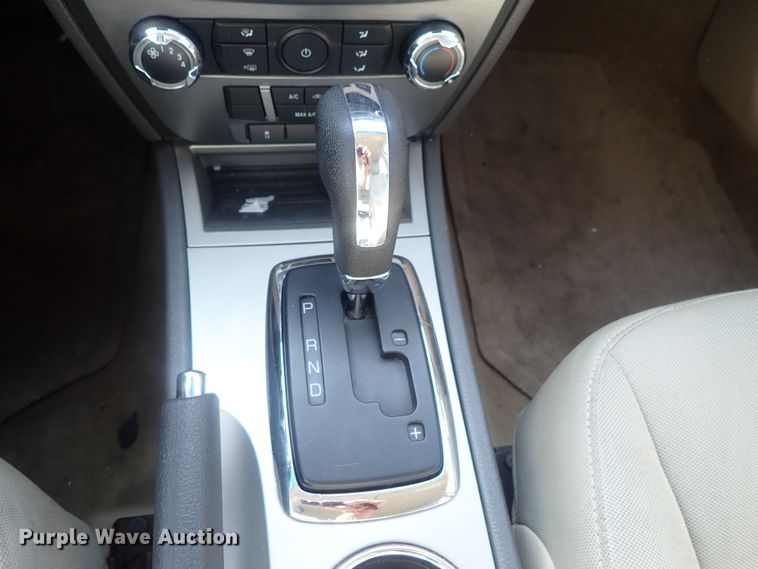 image for item DI4500 2010 Ford Fusion SE