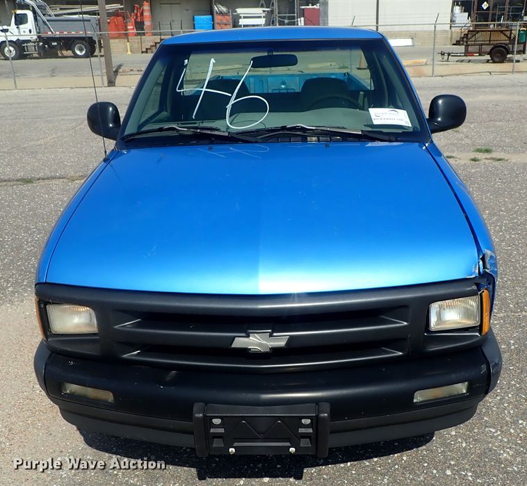 image for item DI4507 1997 Chevrolet S10  pickup truck