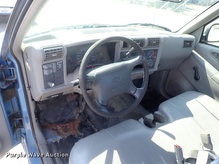 image for item DI4507 1997 Chevrolet S10  pickup truck