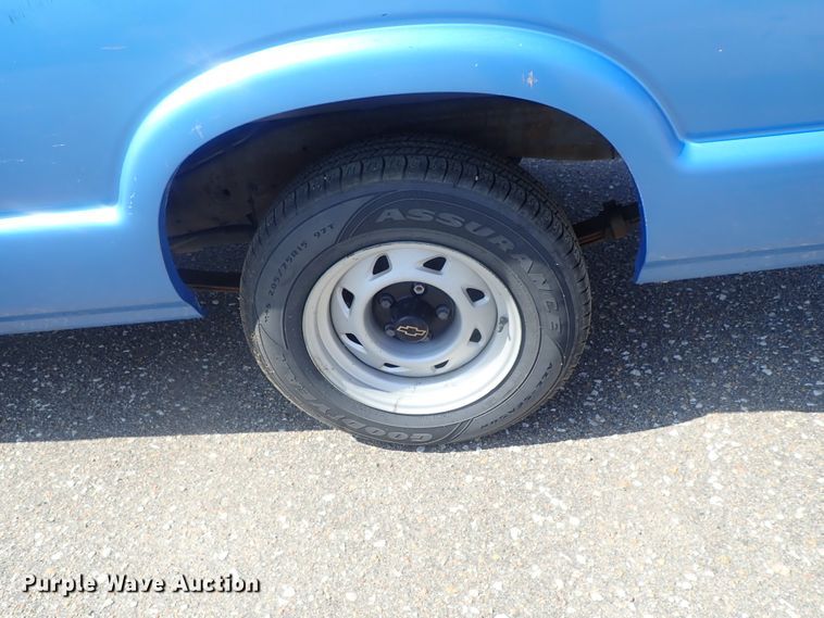 image for item DI4507 1997 Chevrolet S10  pickup truck