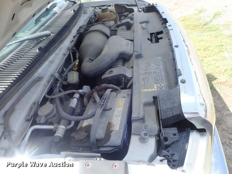 image for item DI4523 2011 Ford E450 Super Duty  shuttle bus