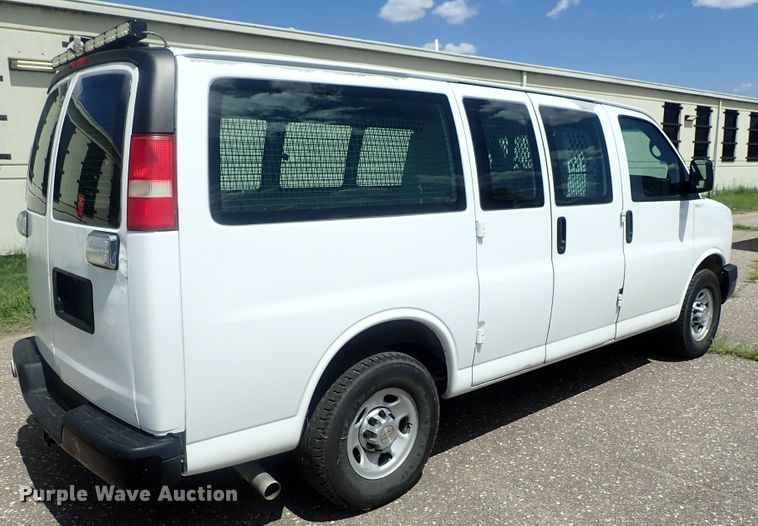 image for item DI4528 2011 Chevrolet Express 2500  van