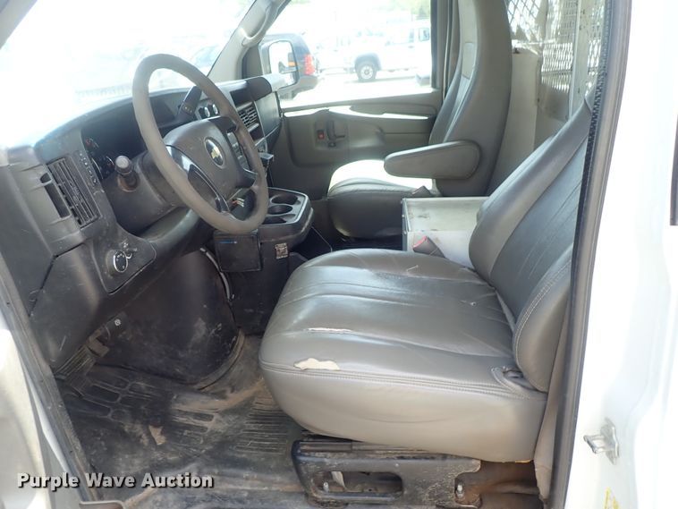 image for item DI4528 2011 Chevrolet Express 2500  van