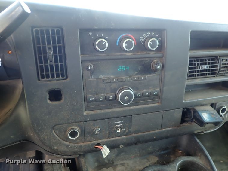 image for item DI4528 2011 Chevrolet Express 2500  van