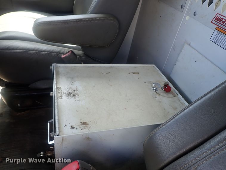 image for item DI4528 2011 Chevrolet Express 2500  van