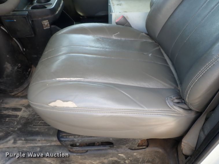 image for item DI4528 2011 Chevrolet Express 2500  van