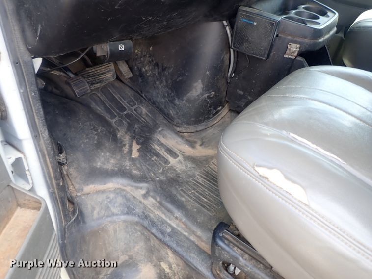 image for item DI4528 2011 Chevrolet Express 2500  van