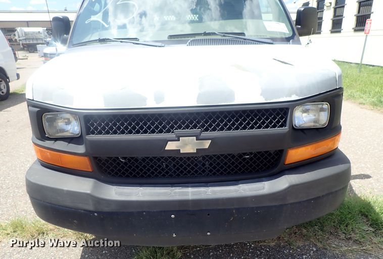image for item DI4528 2011 Chevrolet Express 2500  van