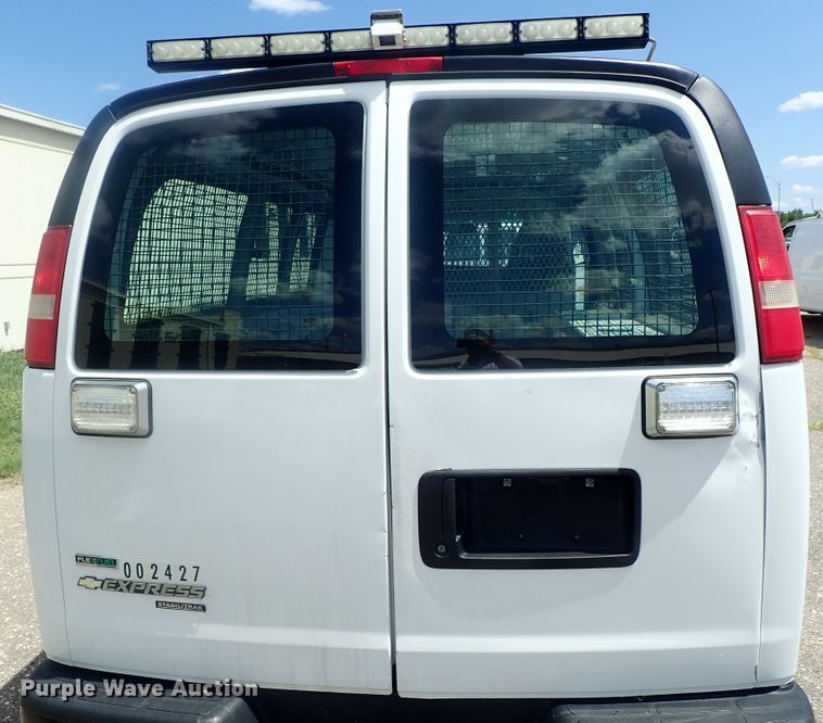 image for item DI4528 2011 Chevrolet Express 2500  van