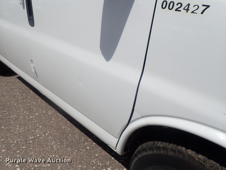 image for item DI4528 2011 Chevrolet Express 2500  van