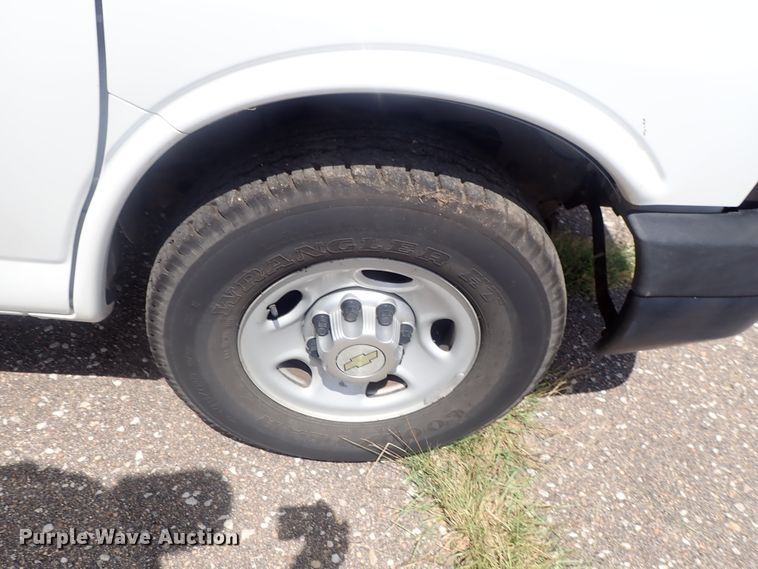 image for item DI4528 2011 Chevrolet Express 2500  van