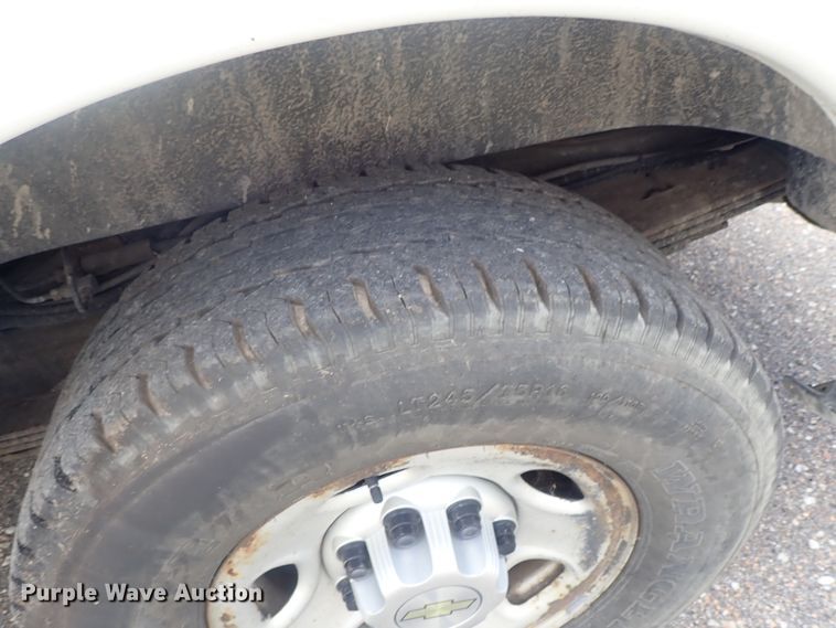 image for item DI4528 2011 Chevrolet Express 2500  van