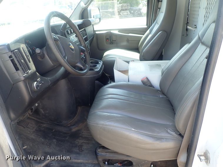 image for item DI4529 2014 Chevrolet Express 2500  van