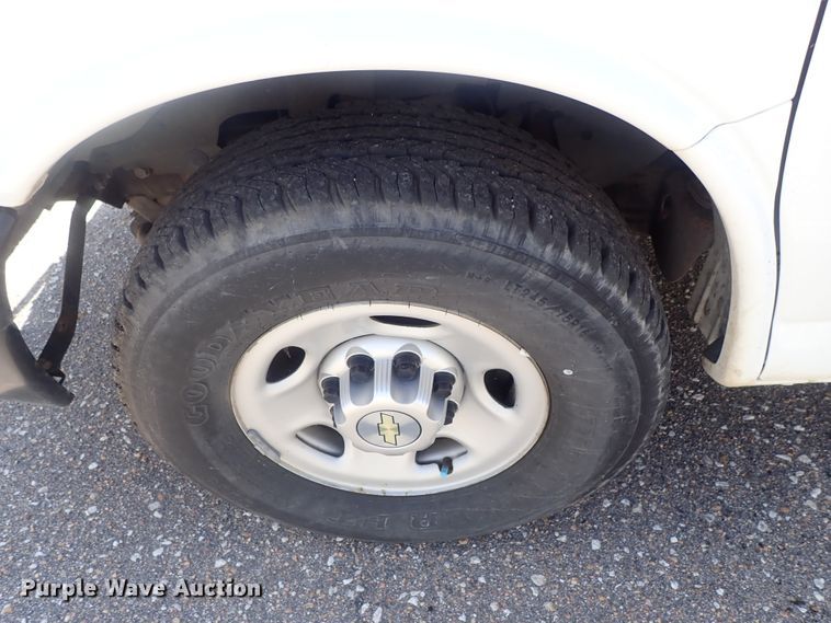 image for item DI4529 2014 Chevrolet Express 2500  van