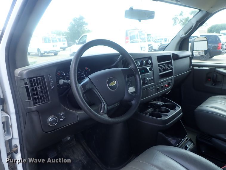 image for item DI4530 2014 Chevrolet Express 1500  van