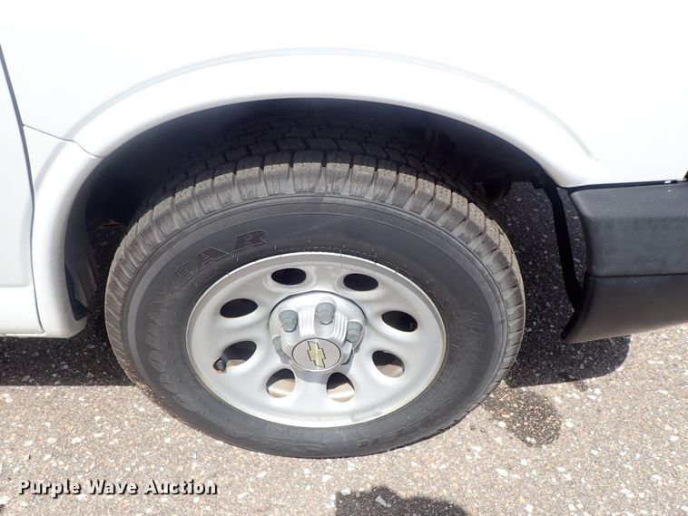 image for item DI4530 2014 Chevrolet Express 1500  van