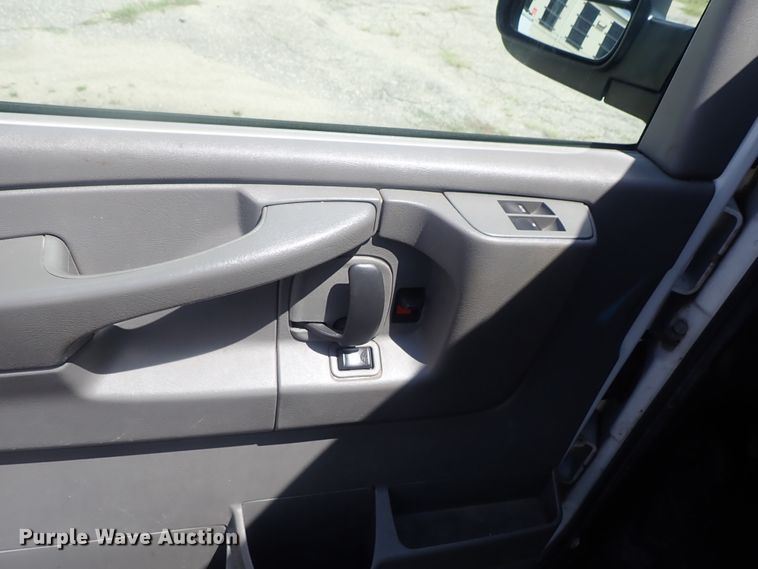 image for item DI4531 2012 Chevrolet Express 2500  van