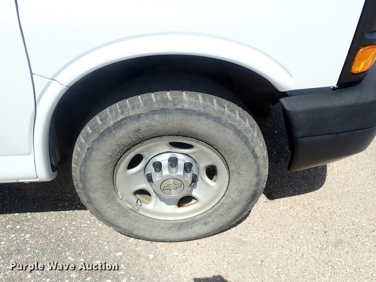 image for item DI4531 2012 Chevrolet Express 2500  van