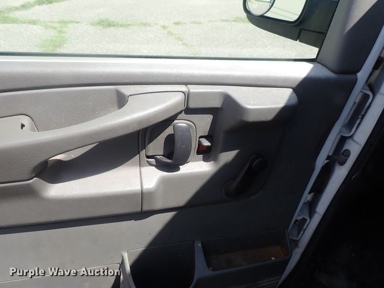 image for item DI4532 2007 Chevrolet Express 2500  van