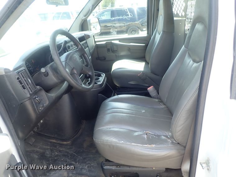 image for item DI4532 2007 Chevrolet Express 2500  van