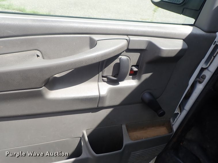 image for item DI4533 2007 Chevrolet Express 2500  van