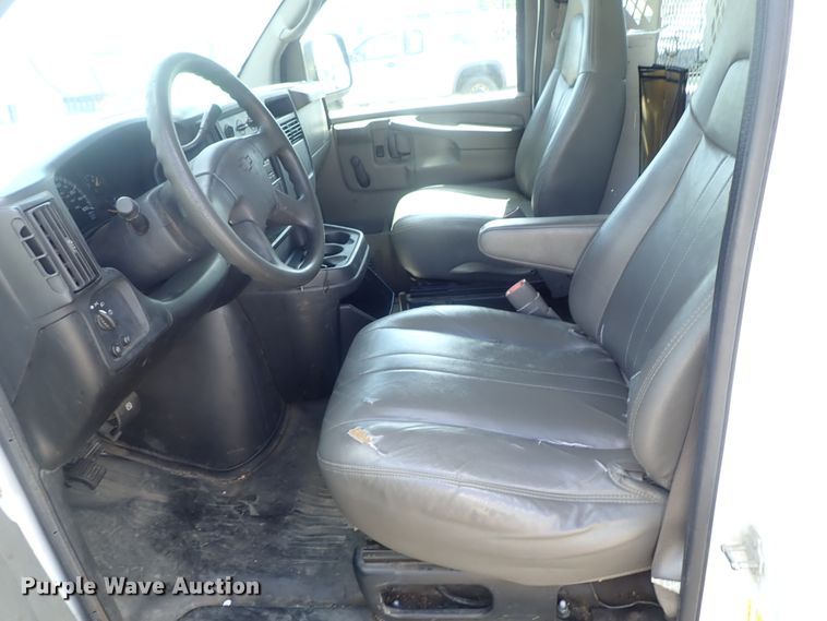 image for item DI4533 2007 Chevrolet Express 2500  van