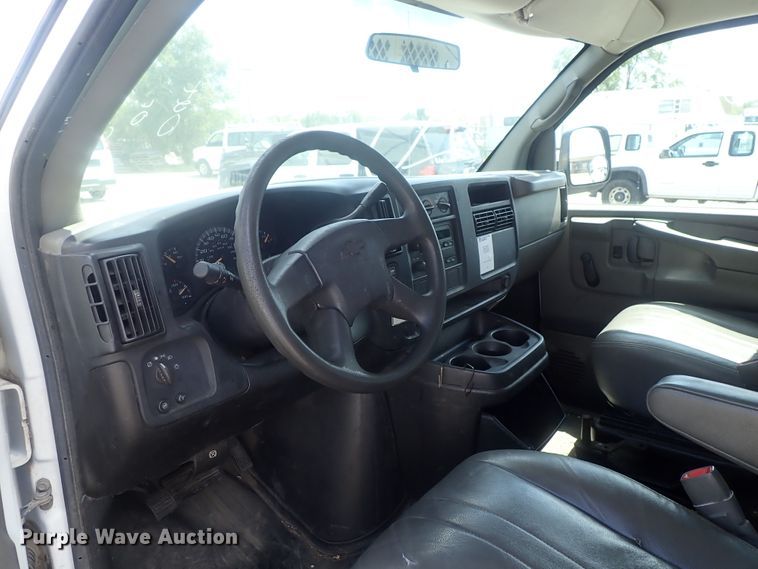 image for item DI4533 2007 Chevrolet Express 2500  van