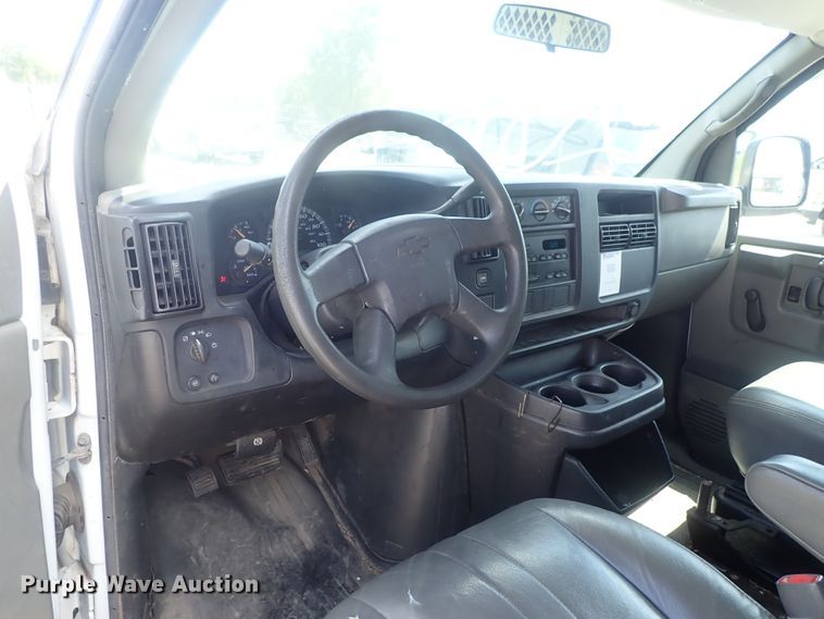image for item DI4533 2007 Chevrolet Express 2500  van