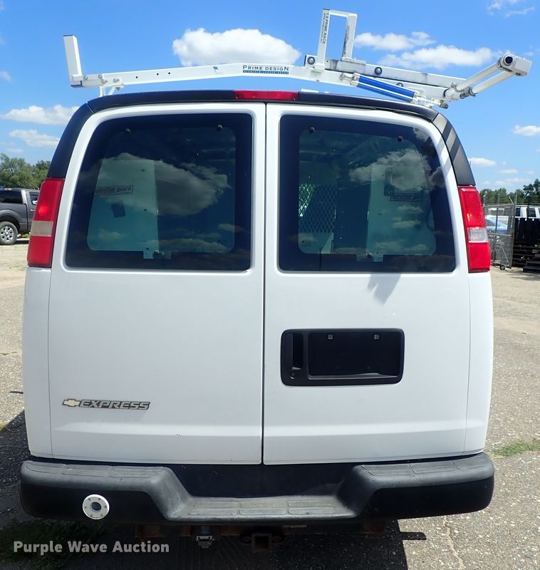 image for item DI4535 2007 Chevrolet Express 2500  van