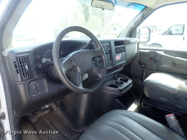 image for item DI4535 2007 Chevrolet Express 2500  van