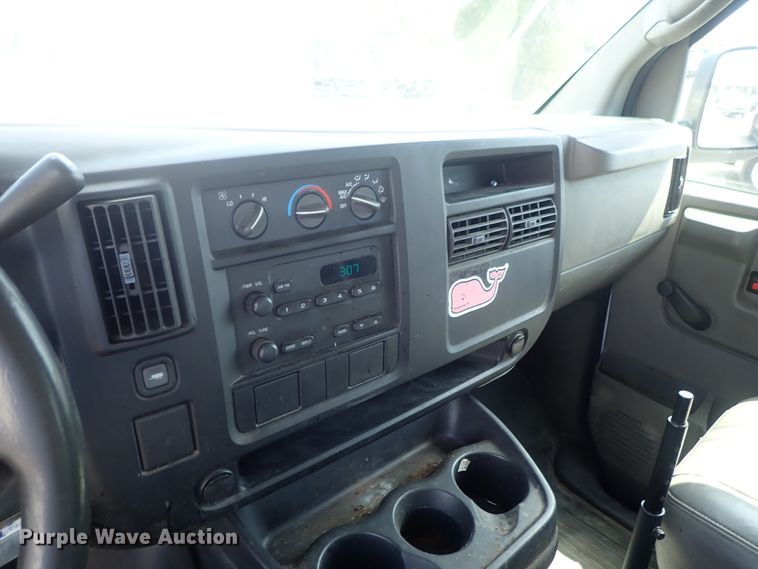 image for item DI4535 2007 Chevrolet Express 2500  van