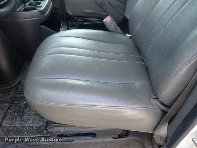 image for item DI4535 2007 Chevrolet Express 2500  van