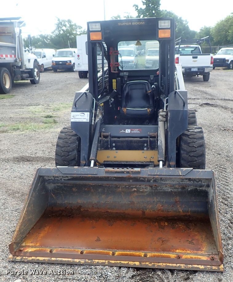 image for item DI4561 1999 New Holland LX665  skid steer loader