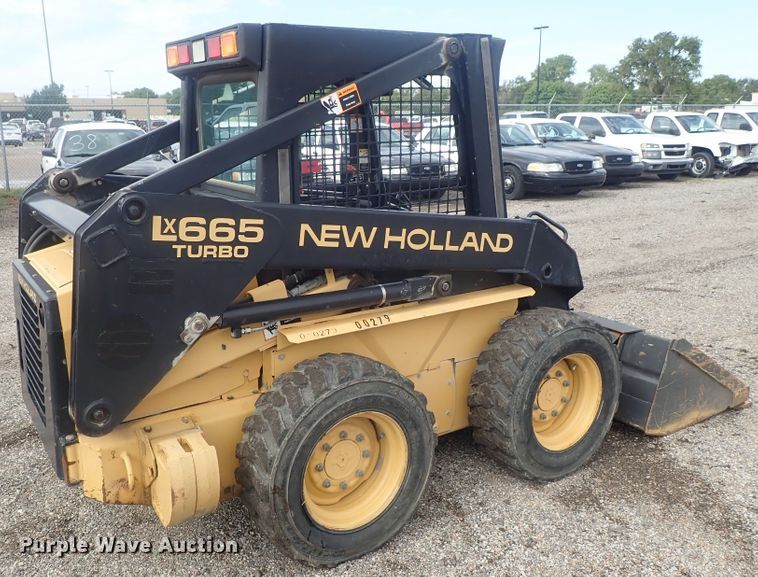 image for item DI4561 1999 New Holland LX665  skid steer loader