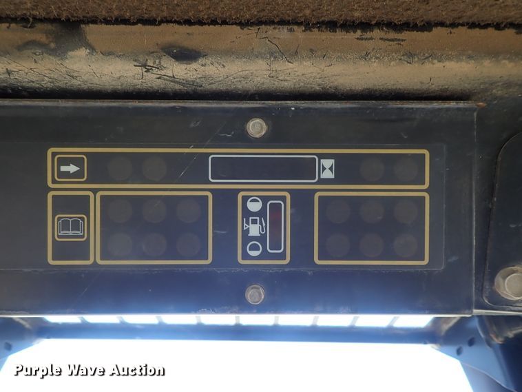 image for item DI4561 1999 New Holland LX665  skid steer loader