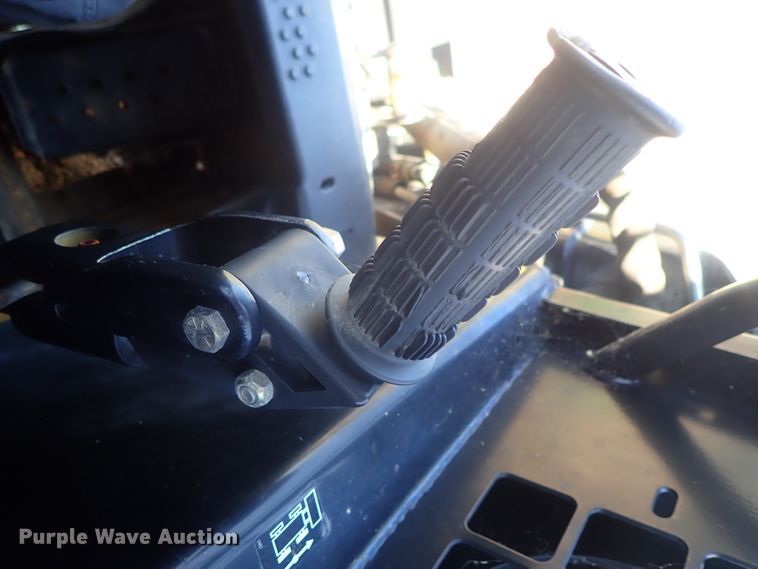 image for item DI4561 1999 New Holland LX665  skid steer loader