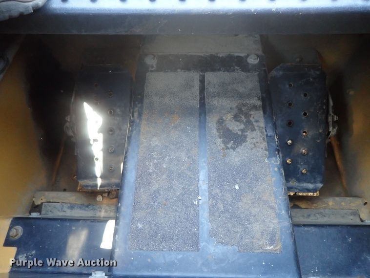 image for item DI4561 1999 New Holland LX665  skid steer loader