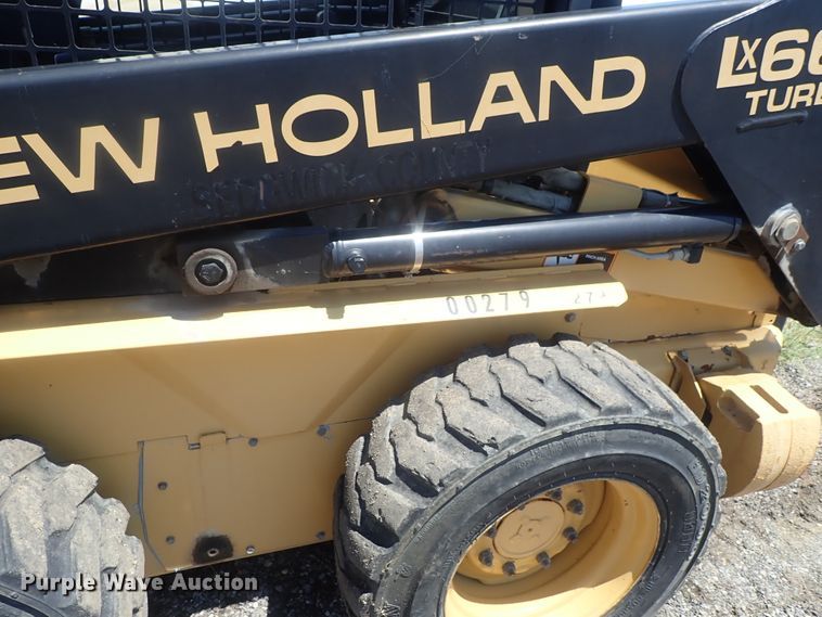image for item DI4561 1999 New Holland LX665  skid steer loader