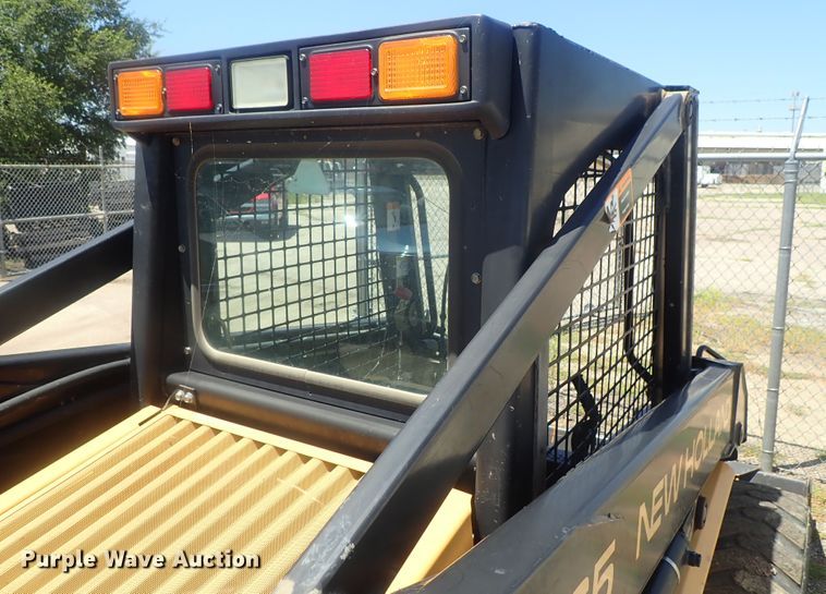 image for item DI4561 1999 New Holland LX665  skid steer loader