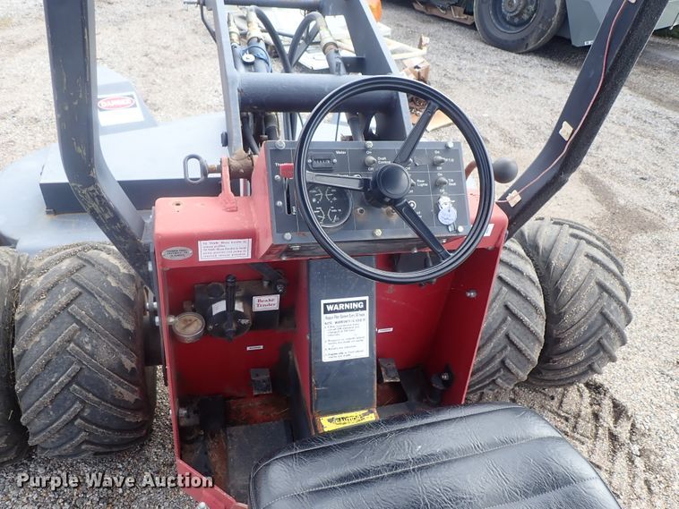 image for item DI4564 1999 Power Trac PT-1850 slope mower