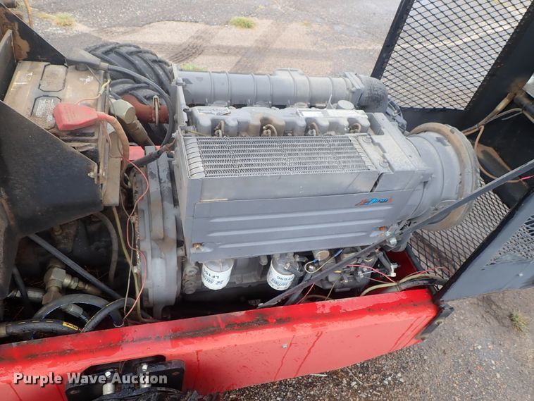 image for item DI4564 1999 Power Trac PT-1850 slope mower