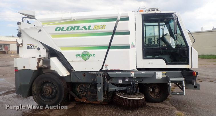 image for item DI4567 2015 Global M3  street sweeper