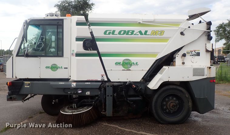 image for item DI4567 2015 Global M3  street sweeper