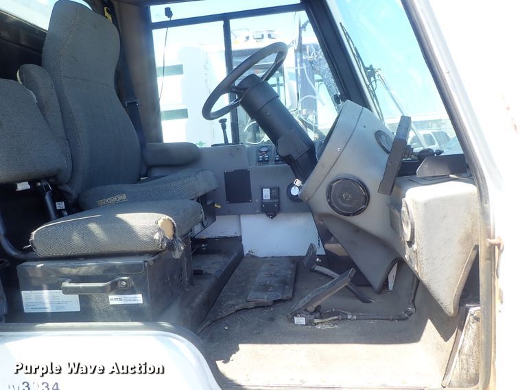 image for item DI4567 2015 Global M3  street sweeper